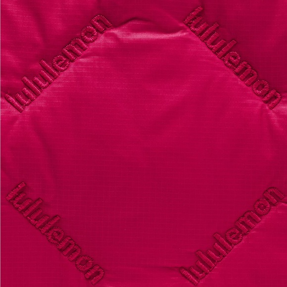 lululemon athletica Vibrant Pink Quilted Shoulder Bag - Picture 5 of 12